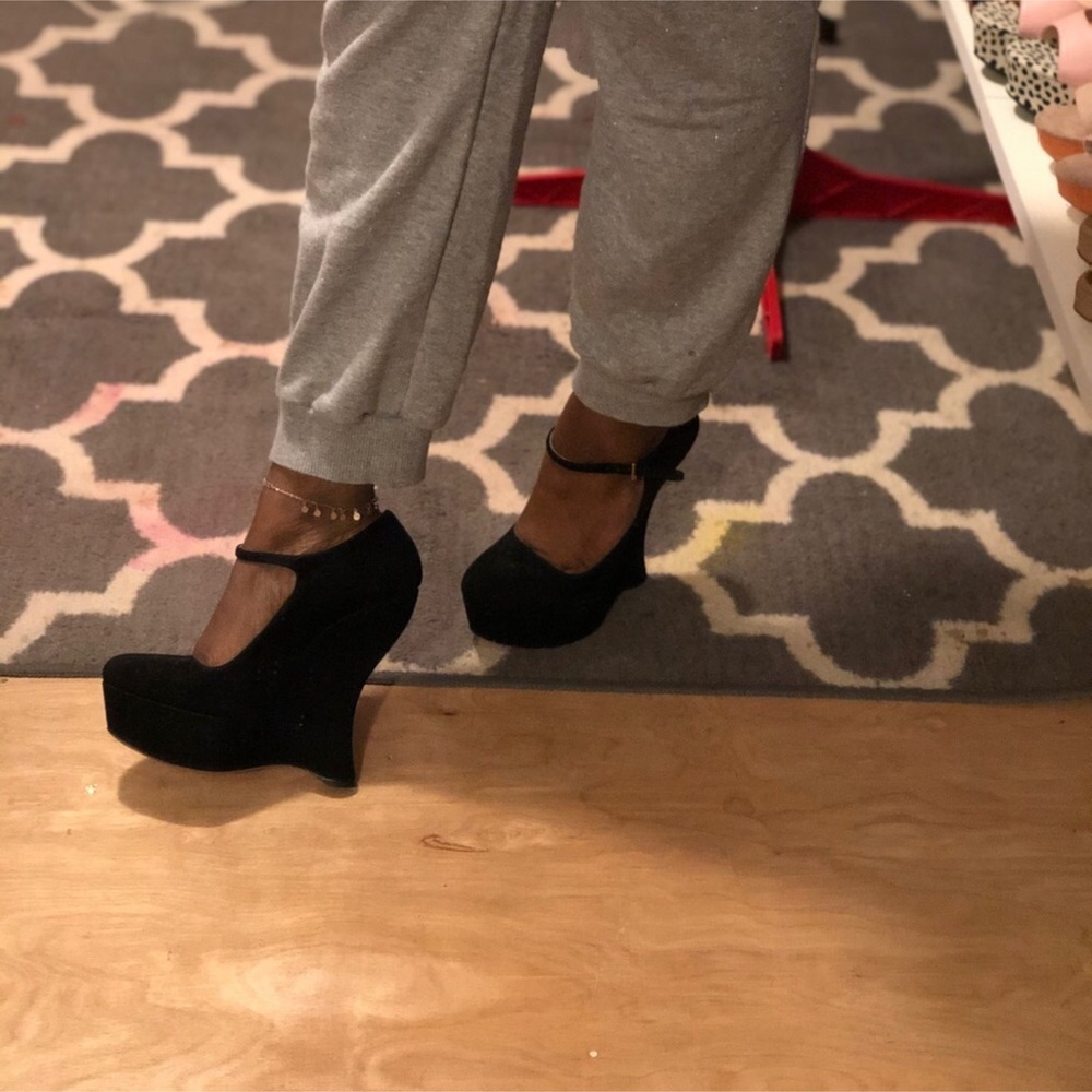 Prada platform pumps - Picture 6 of 7